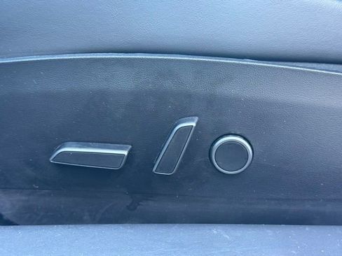 Used 2021 Tesla Model 3 Standard Range Plus image 17
