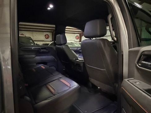 Used 2024 GMC Sierra 1500 AT4 w/ Technology Package AWD/4WD image 12