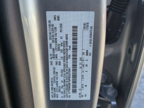 Used 2023 Ford F250 Lariat w/ Chrome Package image 29