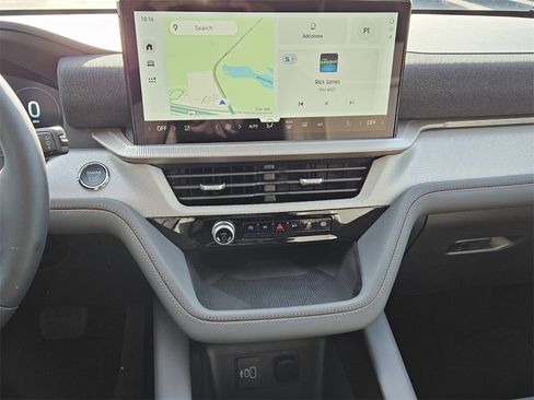 New 2026 Ford Explorer Active image 18