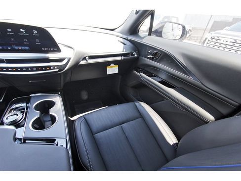 New 2026 Cadillac Lyriq Sport AWD/4WD image 10
