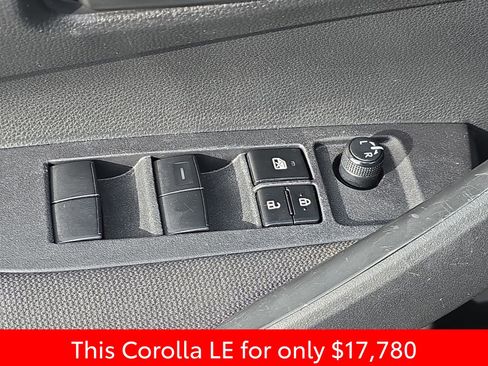 Used 2023 Toyota Corolla LE image 34
