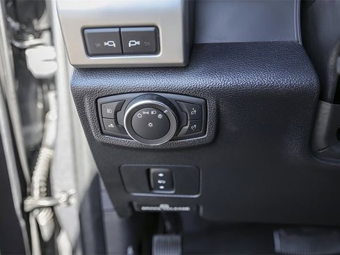 Used 2021 Ford F250 Lariat w/ Lariat Value Package image 18