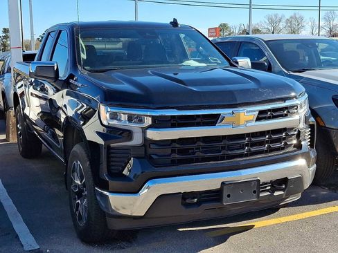 Used 2023 Chevrolet Silverado 1500 LT image 2
