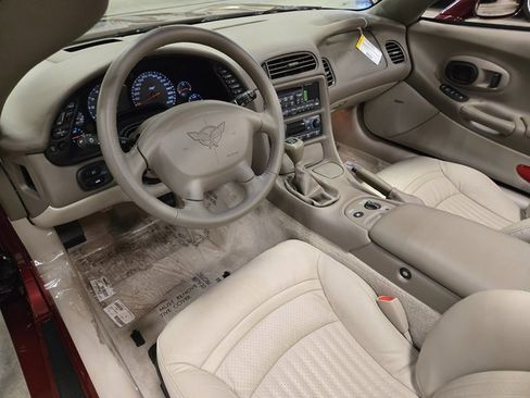 Used 2003 Chevrolet Corvette Convertible w/ Preferred Equipment Group1 image 13