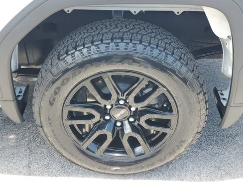 Used 2023 GMC Sierra 1500 Elevation AWD/4WD image 5