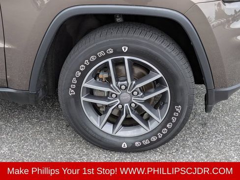 Certified 2019 Jeep Grand Cherokee Limited w/ Trailer Tow Group IV AWD/4WD image 10