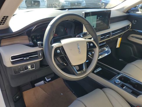 New 2026 Lincoln Corsair Reserve image 14