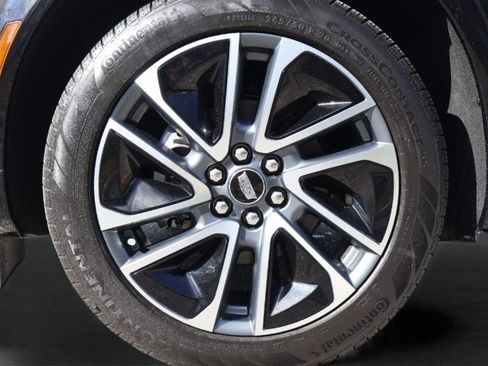 New 2026 Cadillac Optiq Sport 1 image 32