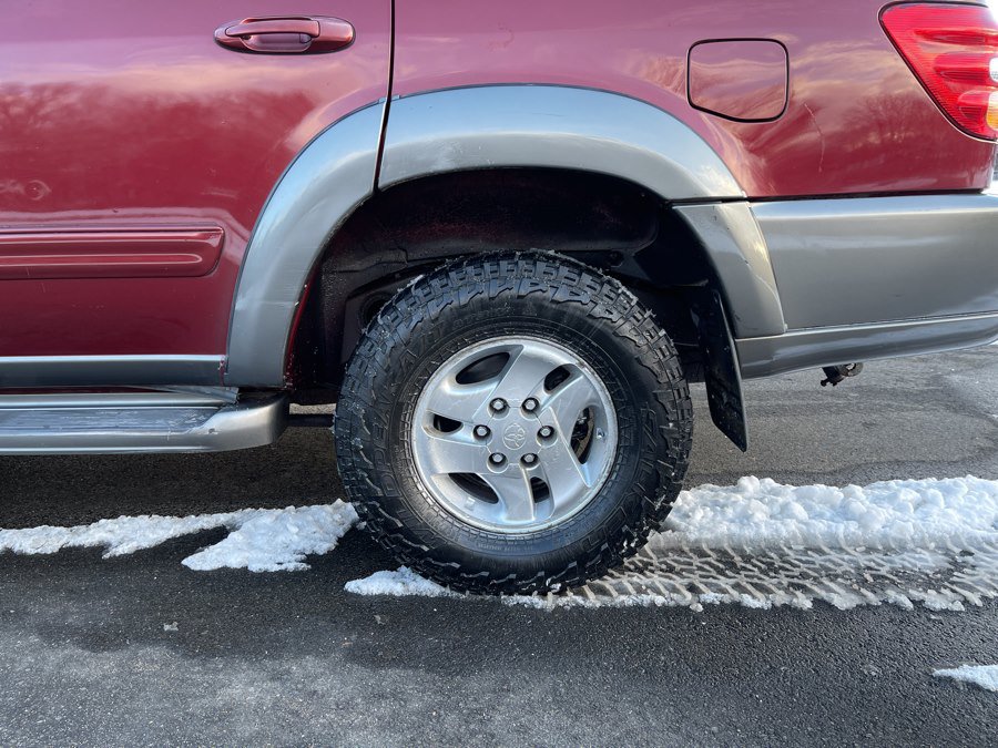 Used 2004 Toyota Sequoia SR5 w/ 16" Alloy Wheel Pkg #1 AWD/4WD image 24