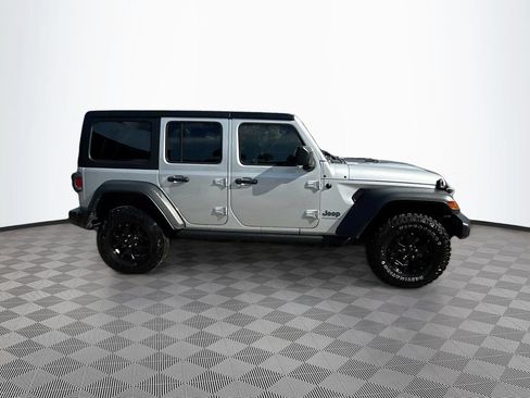 Used 2023 Jeep Wrangler Unlimited AWD/4WD image 5