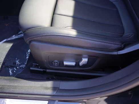 Certified 2023 BMW 330i Sedan w/ M Sport Package RWD image 14