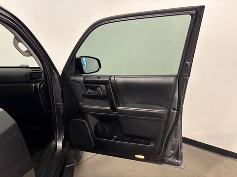Used 2021 Toyota 4Runner TRD Off-Road Premium AWD/4WD image 38