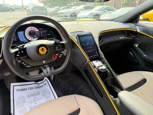 Used 2022 Ferrari Roma image 10