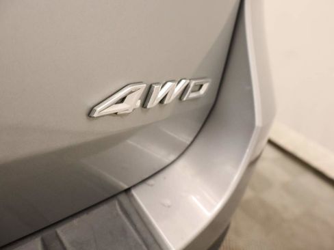 Used 2023 Ford Explorer XLT w/ Equipment Group 202A image 21