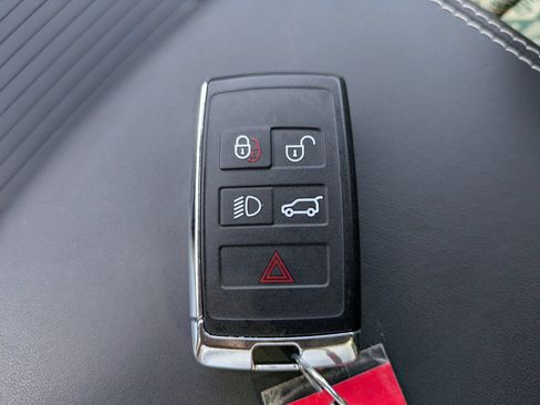 Used 2021 Jaguar F-PACE S AWD/4WD image 30