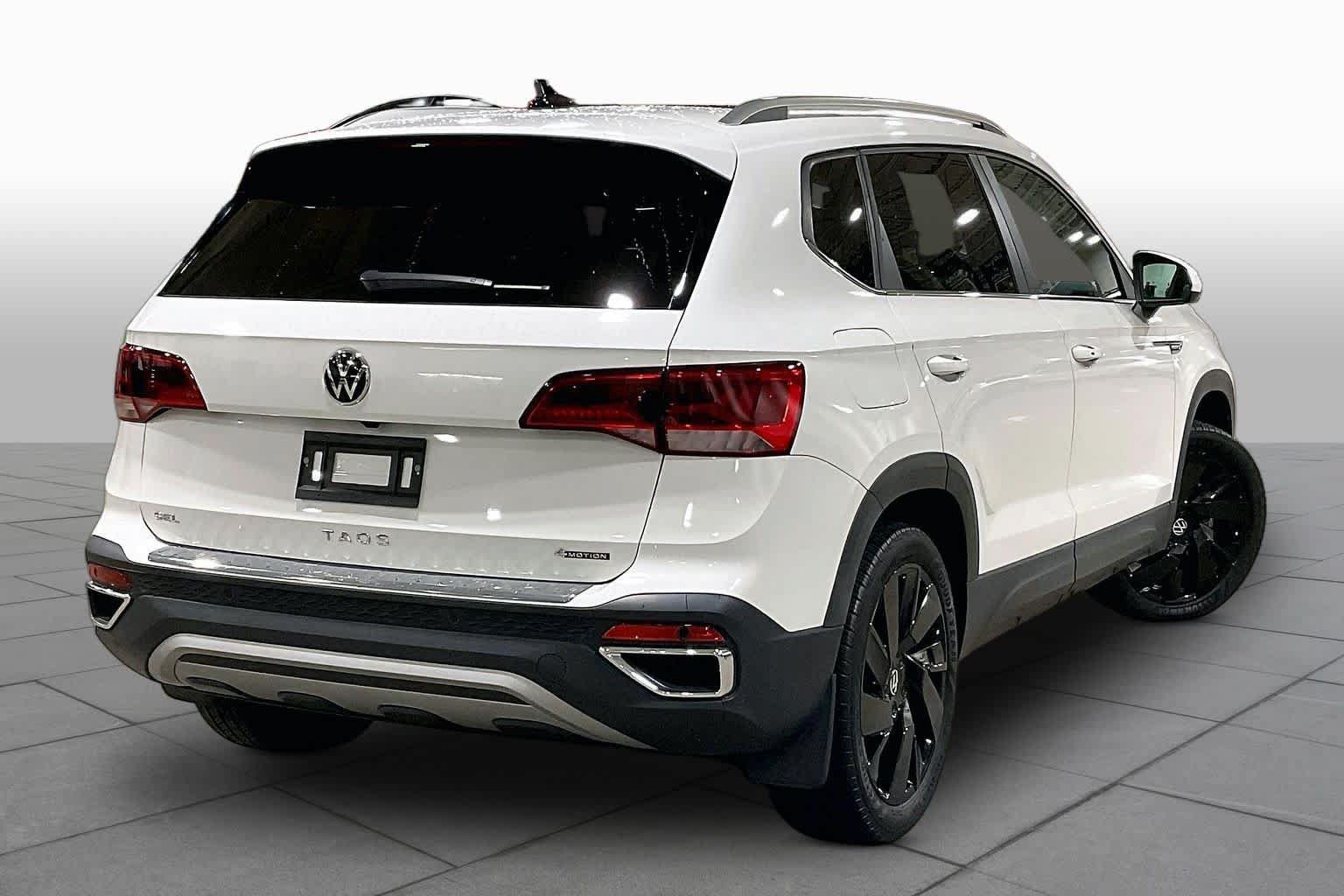 Used 2024 Volkswagen Taos SEL AWD/4WD image 13