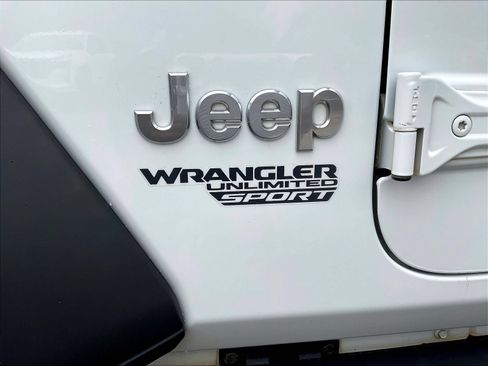 Used 2018 Jeep Wrangler Unlimited Sport S AWD/4WD image 26