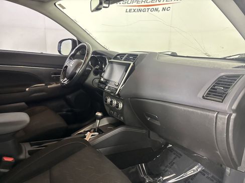 Used 2020 Mitsubishi Outlander Sport SE FWD image 28