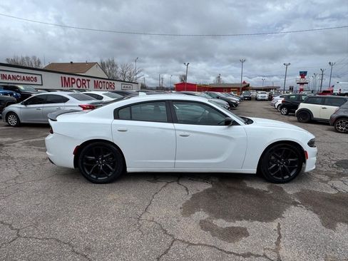 Used 2023 Dodge Charger SXT w/ Blacktop Package image 4