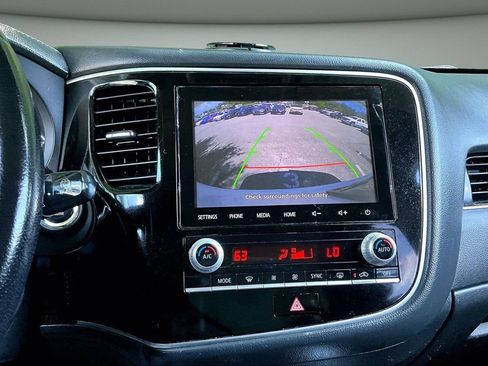 Used 2020 Mitsubishi Outlander SE AWD/4WD image 14