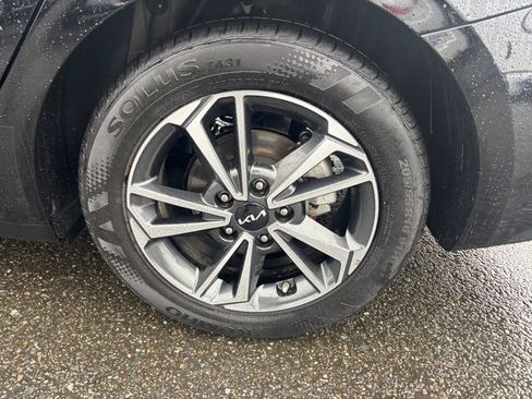 Certified 2023 Kia Forte LXS image 9