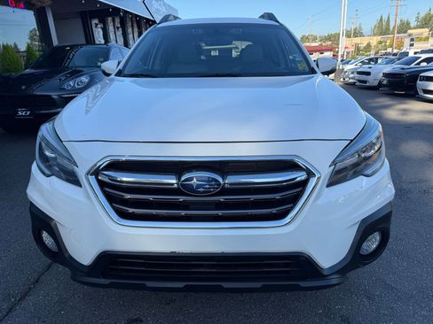 Used 2018 Subaru Outback 2.5i Limited image 2