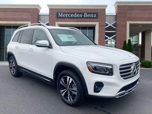 Certified 2025 Mercedes-Benz GLB 250 image 4