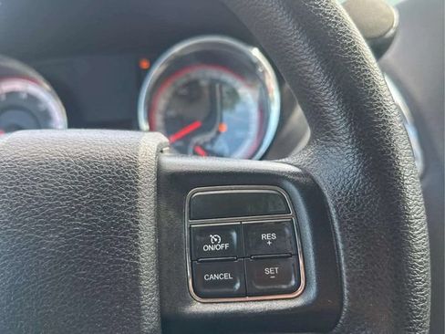 Used 2013 Dodge Grand Caravan SE FWD image 26