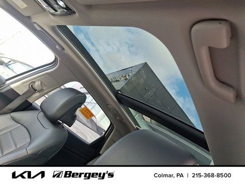 Used 2024 Kia Sportage SX image 17