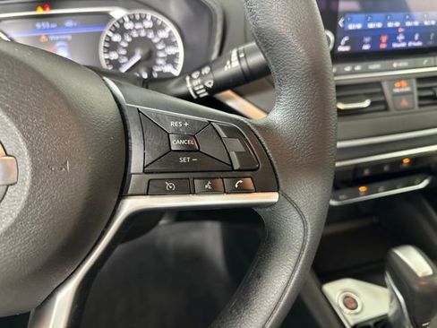 Used 2022 Nissan Altima 2.5 SV image 16