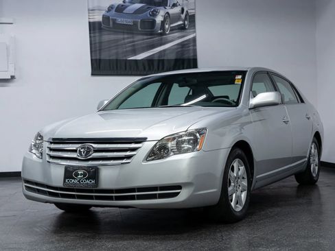 Used 2005 Toyota Avalon XL image 3