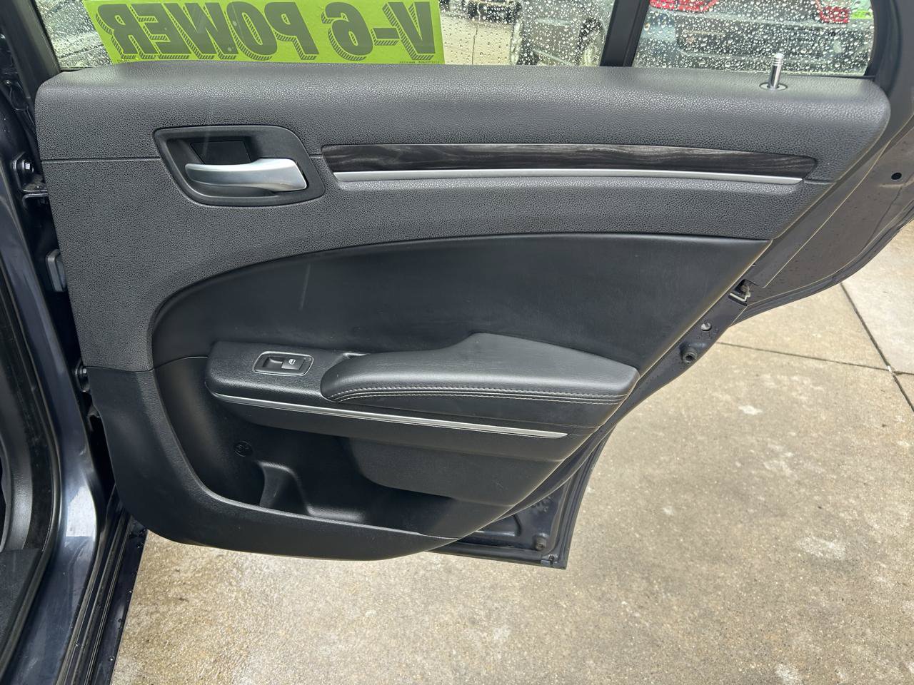 Used 2016 Chrysler 300 Limited AWD/4WD image 15