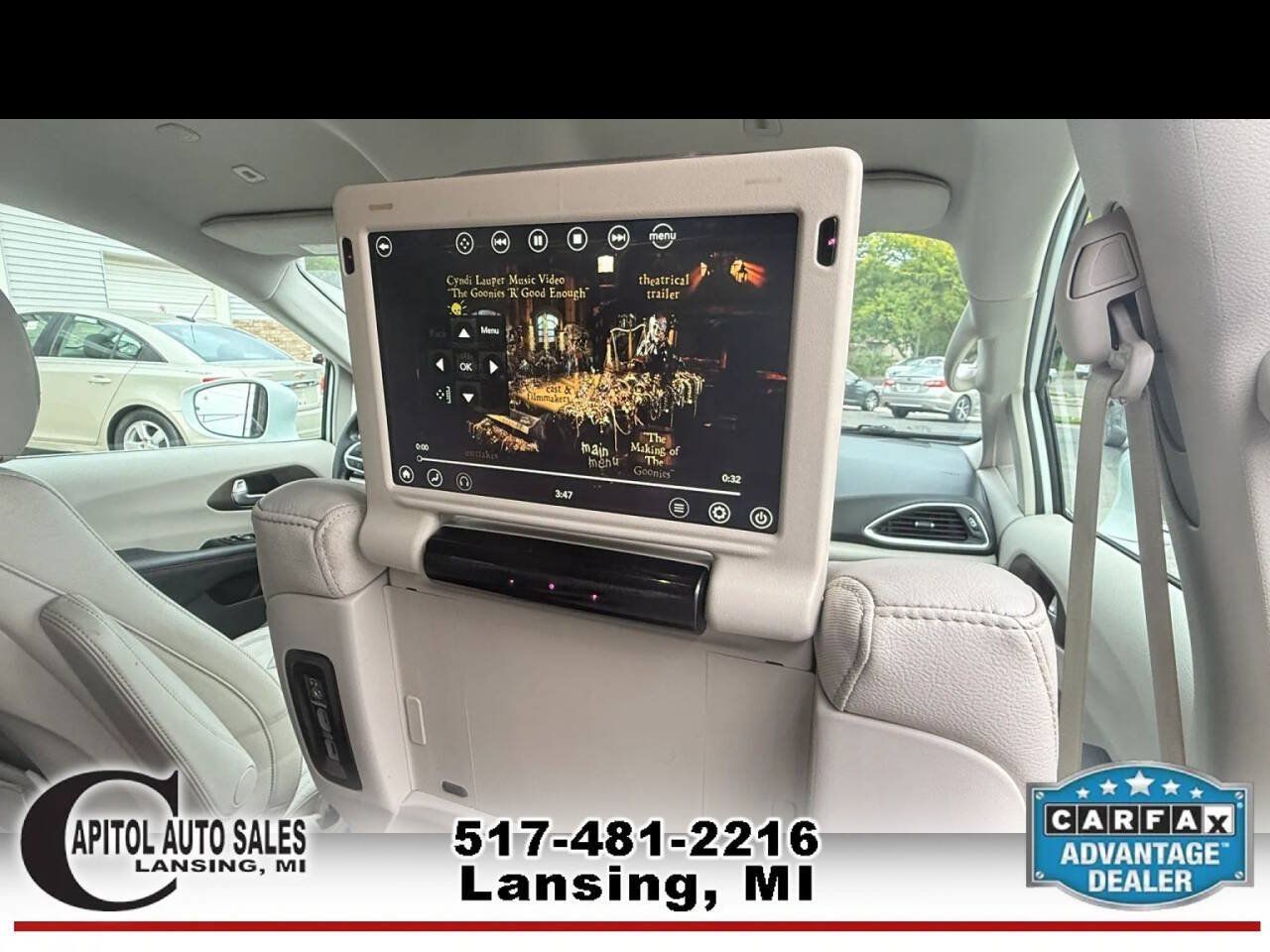 Used 2018 Chrysler Pacifica Touring-L Plus w/ Tire & Wheel Group FWD image 24