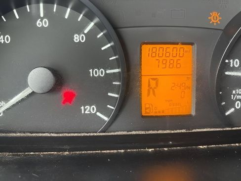 Used 2014 Freightliner Sprinter 2500 RWD image 29