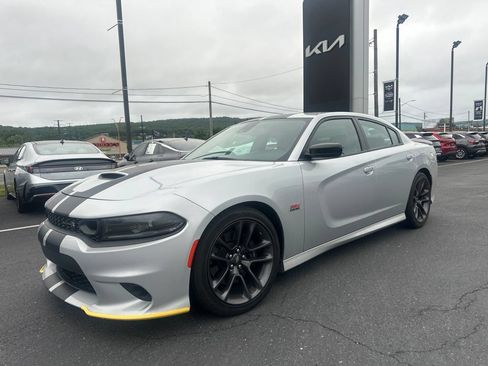 Used 2023 Dodge Charger Scat Pack w/ Plus Group RWD image 4