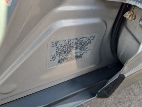 Used 2019 Nissan Kicks S FWD image 32