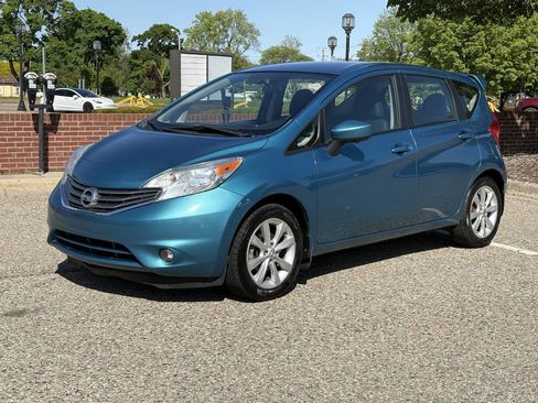Used 2015 Nissan Versa Note FWD image 2