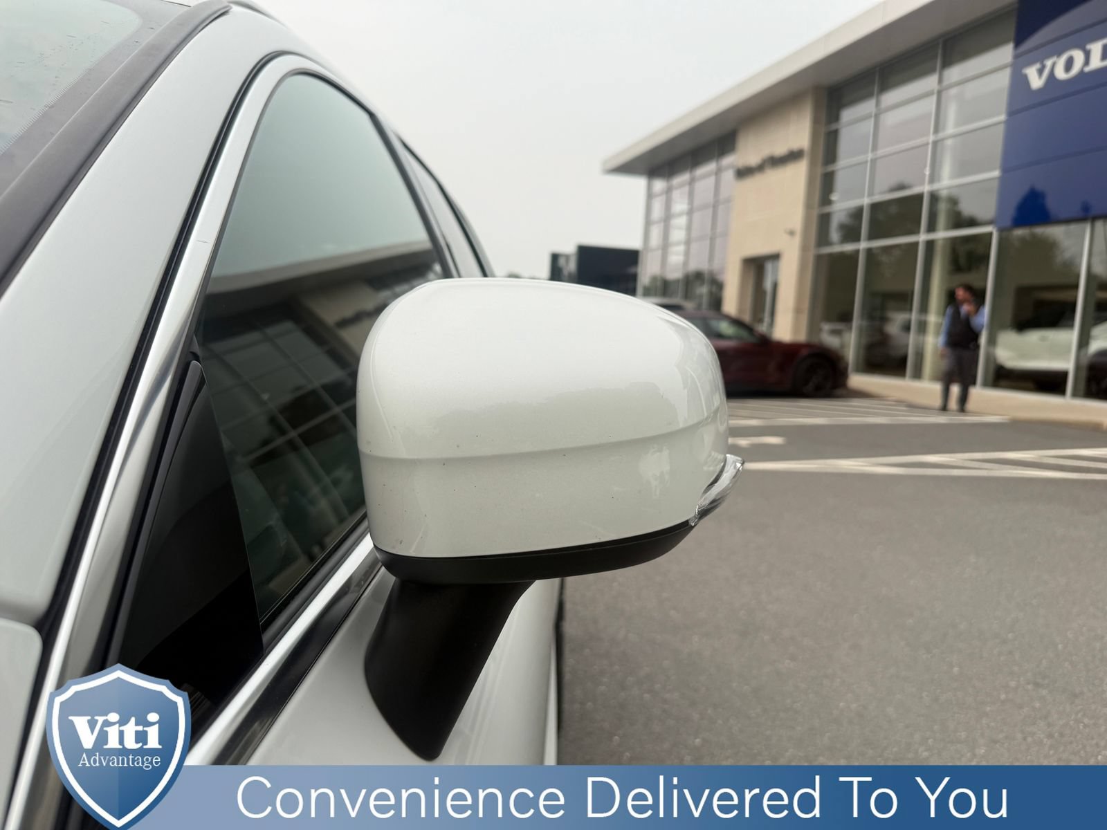 Certified 2023 Volvo XC60 B6 Ultimate w/ Protection Package Premier AWD/4WD image 11