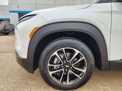 Certified 2025 Chevrolet TrailBlazer LT FWD image 9