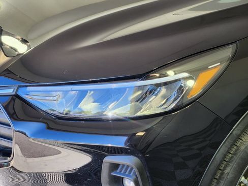 Used 2025 Ford Escape ST-Line Select AWD/4WD image 9