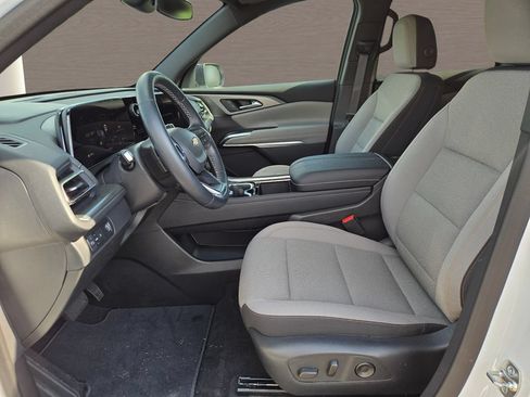 Used 2026 Chevrolet Traverse LT FWD image 25