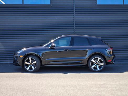 New 2026 Porsche Macan AWD/4WD image 2