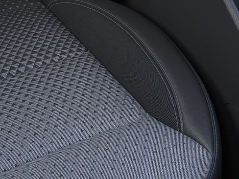 New 2026 Chevrolet Trax LT w/ Midnight Edition FWD image 21