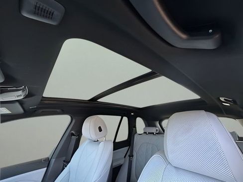 Used 2026 BMW X5 xDrive40i w/ M Sport Package image 22