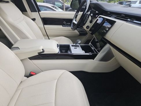 Used 2024 Land Rover Range Rover Long Wheelbase Autobiography AWD/4WD image 6