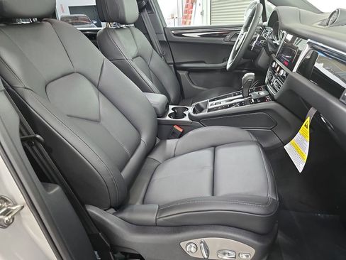 New 2026 Porsche Macan image 27