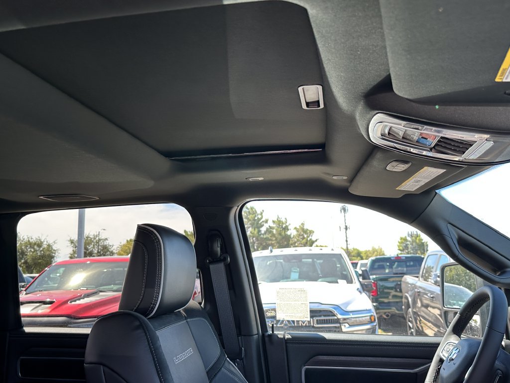 New 2026 RAM 2500 Laramie AWD/4WD image 44