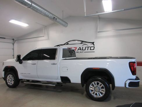 Used 2020 GMC Sierra 3500 Denali w/ Denali Ultimate Package AWD/4WD image 3