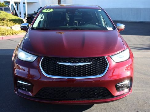 Used 2022 Chrysler Pacifica Limited image 12